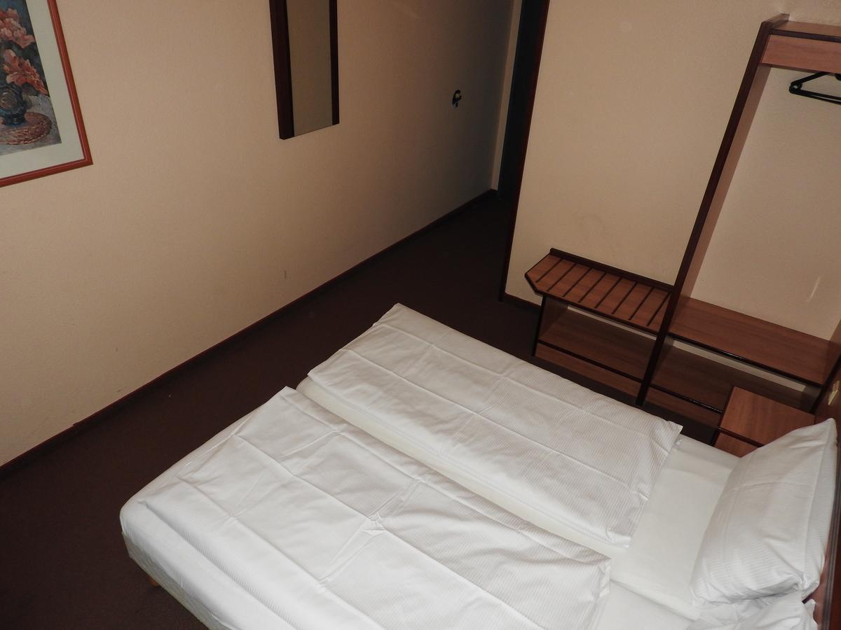 Hotel Anhalt Brehna Εξωτερικό φωτογραφία